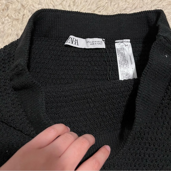 3/$15 Zara black floral hem knit skirt - Picture 2 of 4